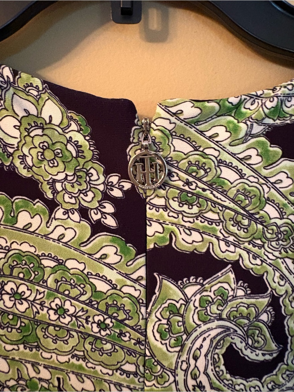 Tommy Hilfiger Navy and Green Paisley Tie-Waist Midi Dress - Picture 9 of 12